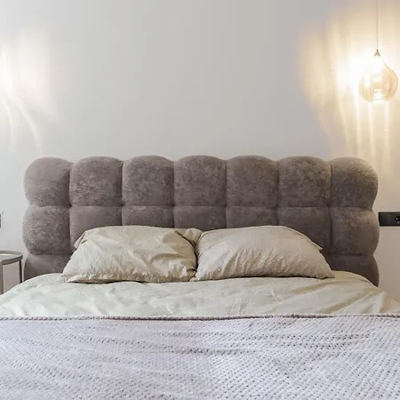 Elegant Center Apartment *