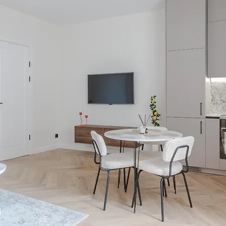 Elegant Center * ريغا