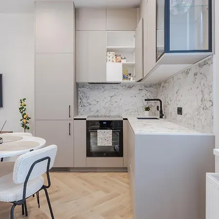 Apartment Elegant Center