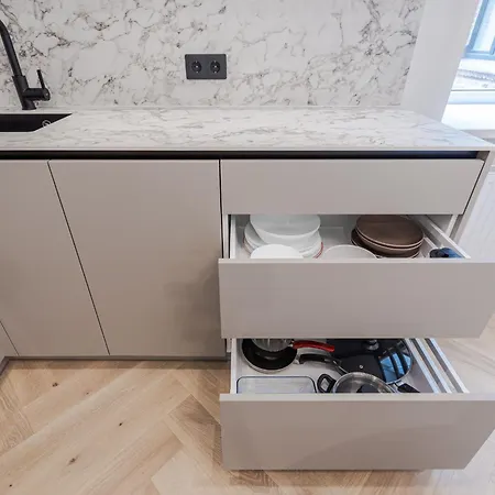 Elegant Center Apartment Riga